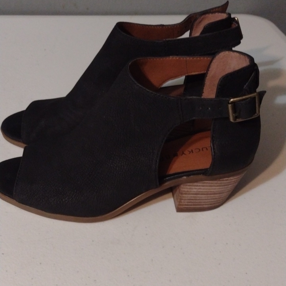 Lucky Brand Barimo Black Leather Cutout Chunk Stacked Heel Peeptoe Shoes size6.5 - Picture 4 of 13